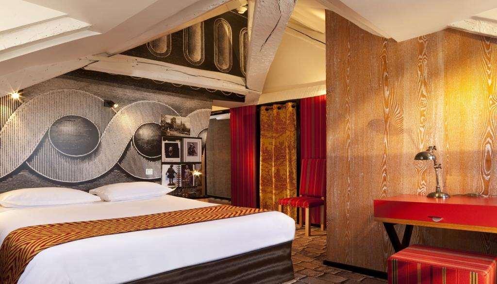 Hotel Le Notre Dame Saint Michel Parijs Kamer foto